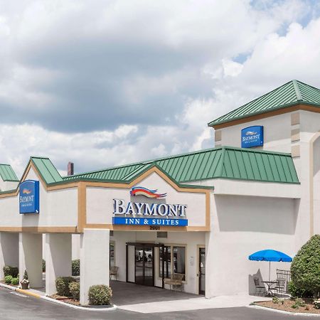 Baymont By Wyndham Greensboro/Coliseum Exteriör bild