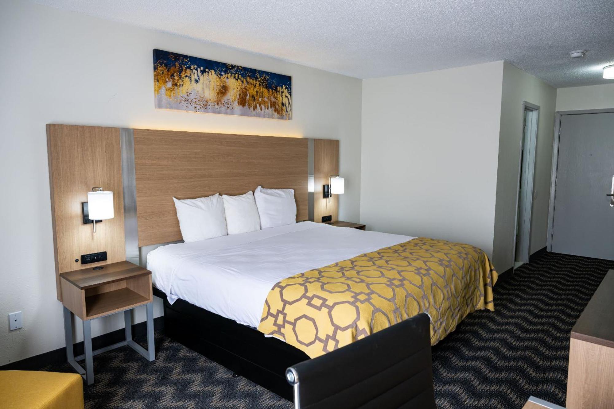 Baymont By Wyndham Greensboro/Coliseum Exteriör bild